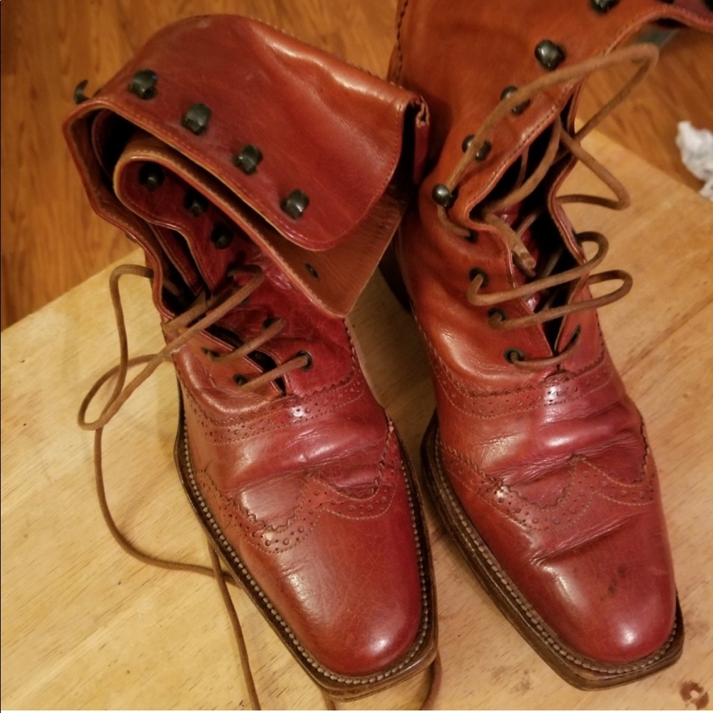 JOAN AND DAVID BOOTS